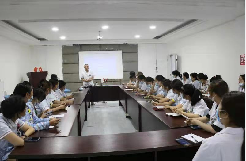 貴陽銘仁耳鼻喉醫(yī)院舉辦“關(guān)于喉梗阻診斷及治療方案”的講座(圖1) 貴陽銘仁耳鼻喉醫(yī)院舉辦“關(guān)于喉梗阻診斷及治療方案”的講座(圖1)