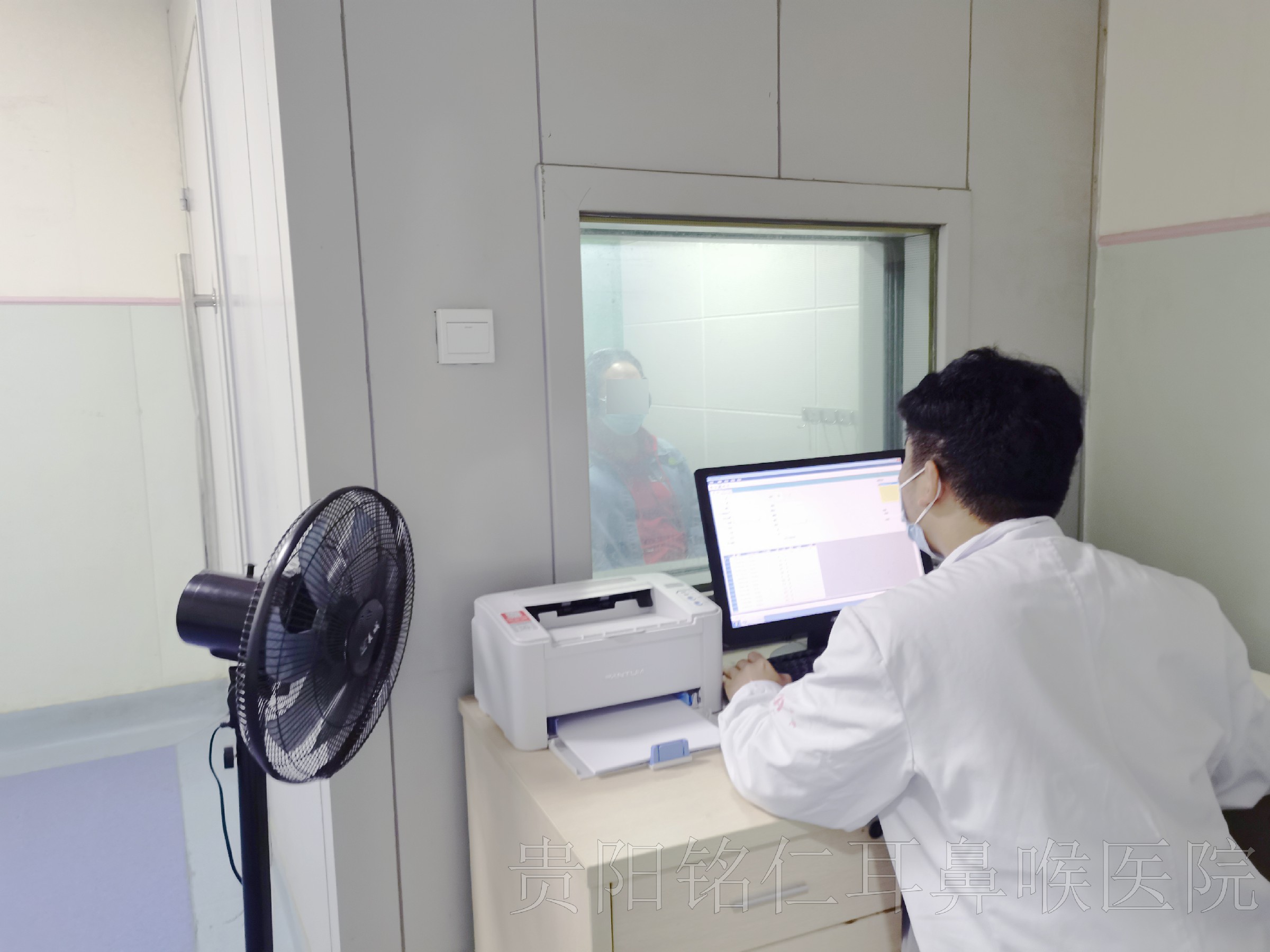 重視全面建設(shè)，開設(shè)?？茖２￠T診(圖1)