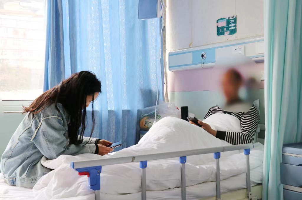 手術(shù)沒做干凈，術(shù)后3年顱內(nèi)竟發(fā)現(xiàn)巨大膽脂瘤！(圖3)